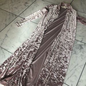 Mauve, crushed velvet duster